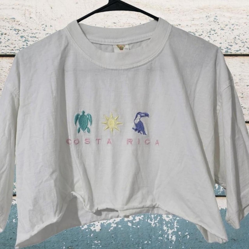 Vintage White Embroidered Costa Rica Cropped Tee